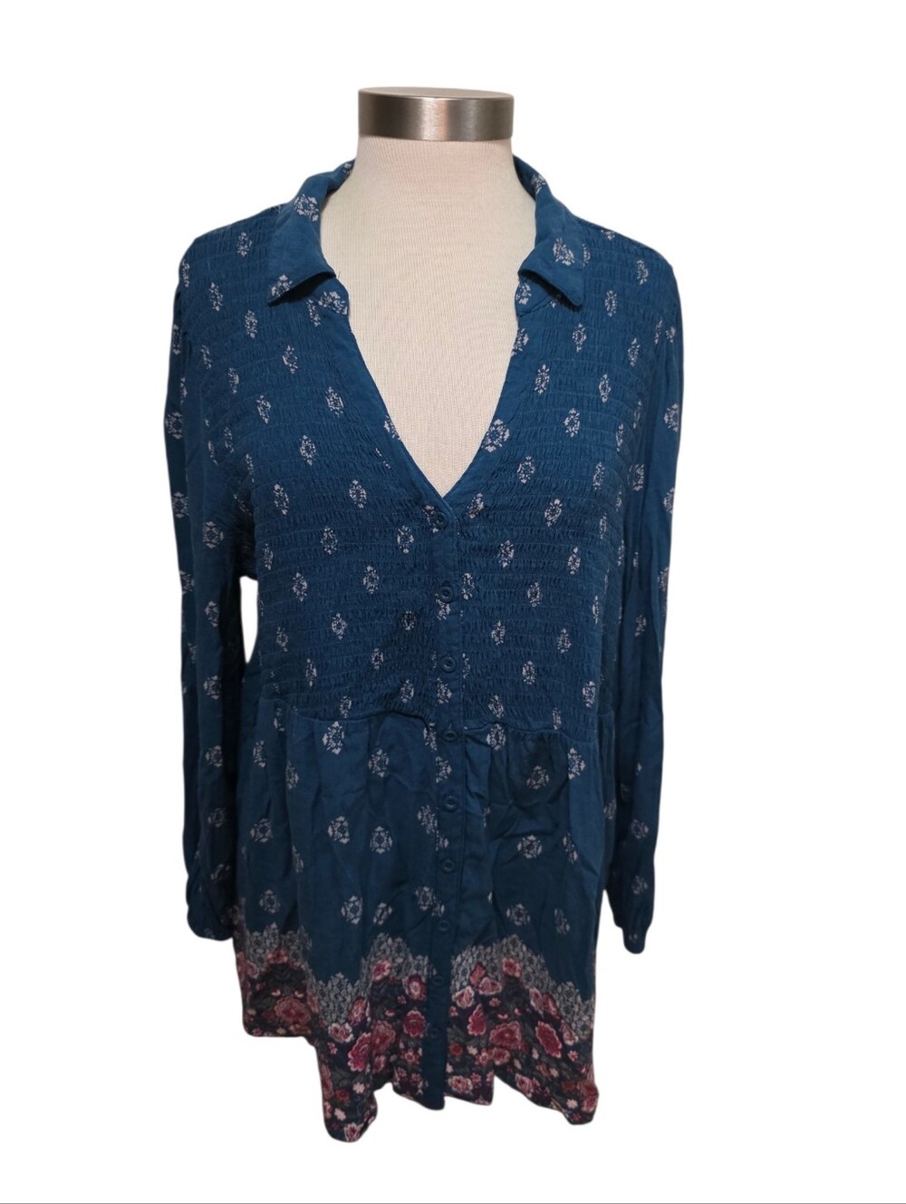 Torrid Smocked Boho Blouse Blue Pink Size 2 (22/24)